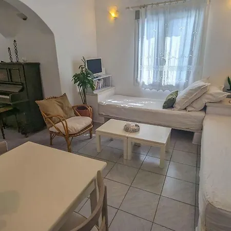 Apartment Piano *